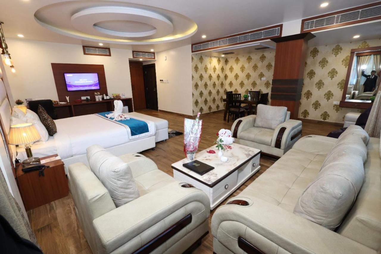 Hotel Sidh Vedantha Патна Экстерьер фото