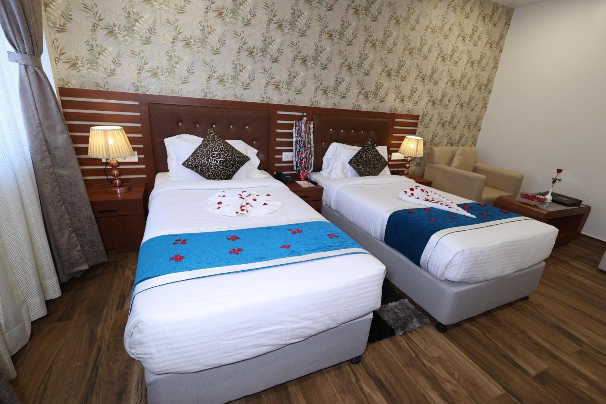 Hotel Sidh Vedantha Патна Экстерьер фото